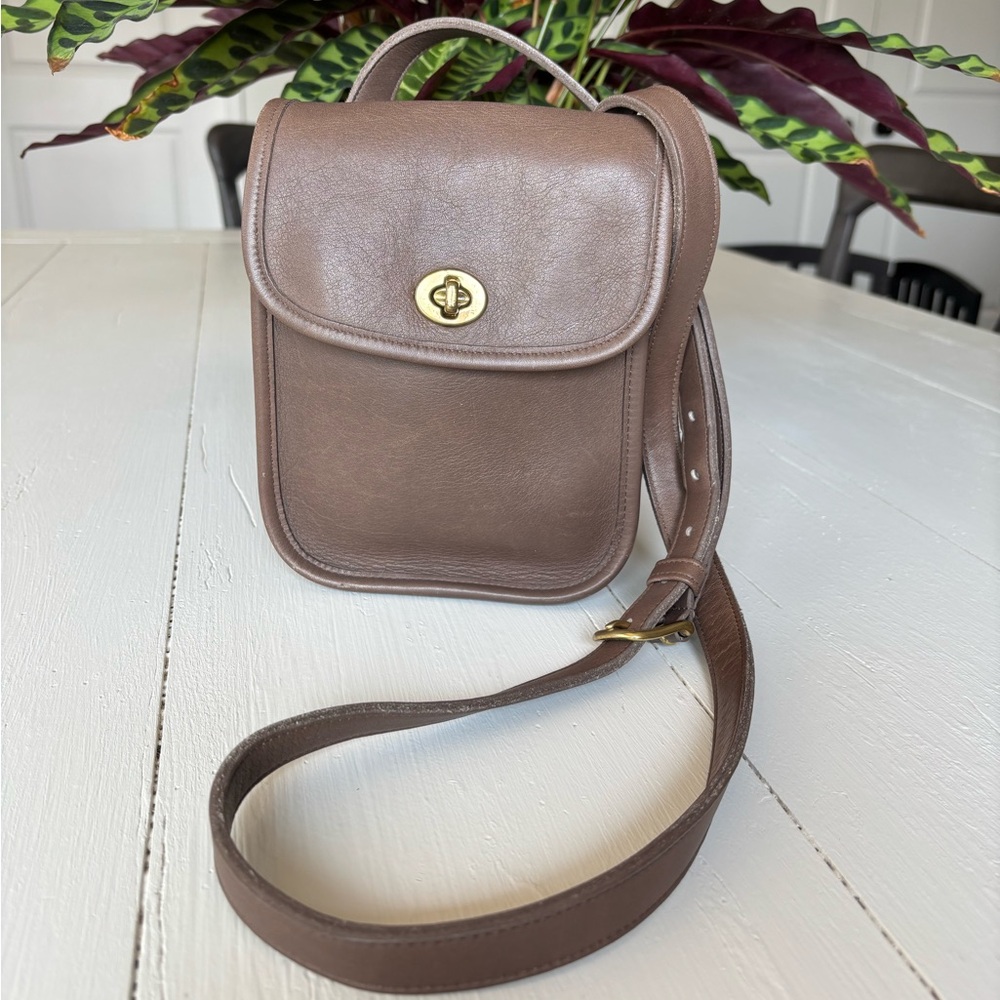 Vintage Coach Sidepack (Small) Taupe #9978